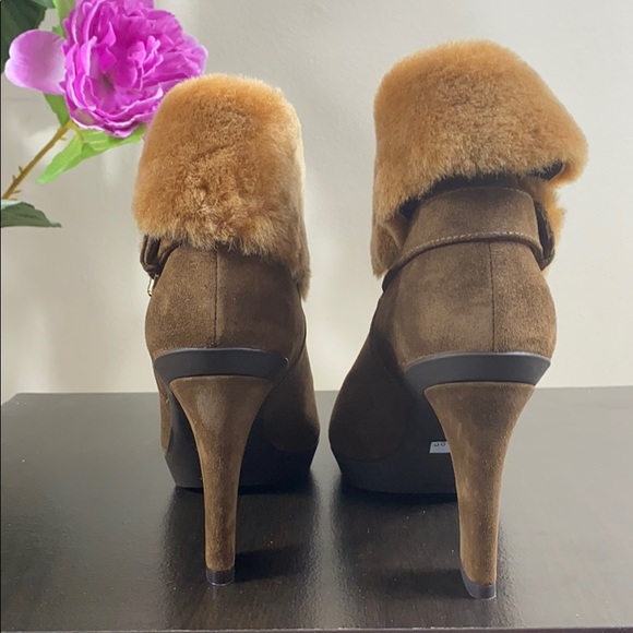 Stuart Weizman Heeled Boots 👢 - Picture 4 of 10